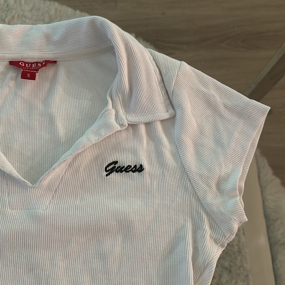 T-Shirt Guess Regular Fit - Picture 2 of 4